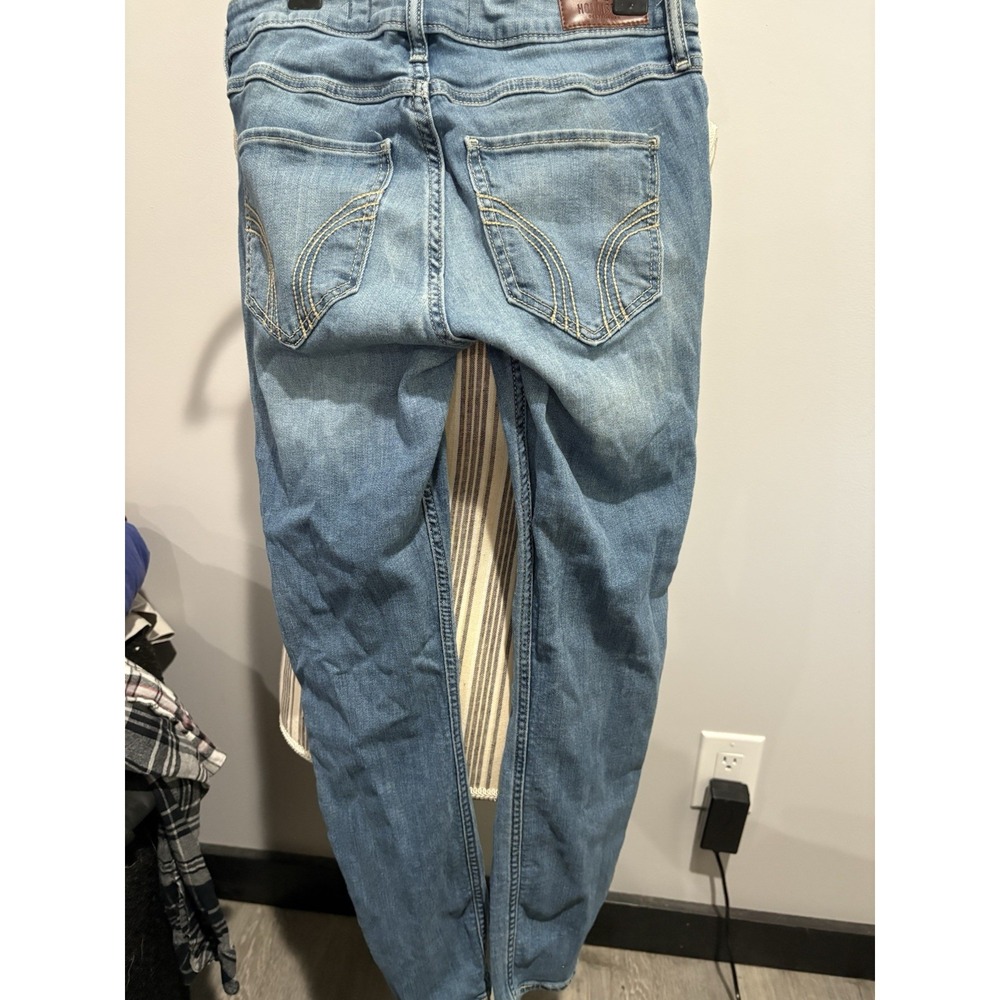 Hollister Jeans Size 3s Or 26/28